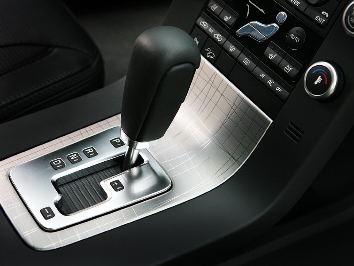 Why Transmission Drops Into Neutral While Driving? Motor Spider