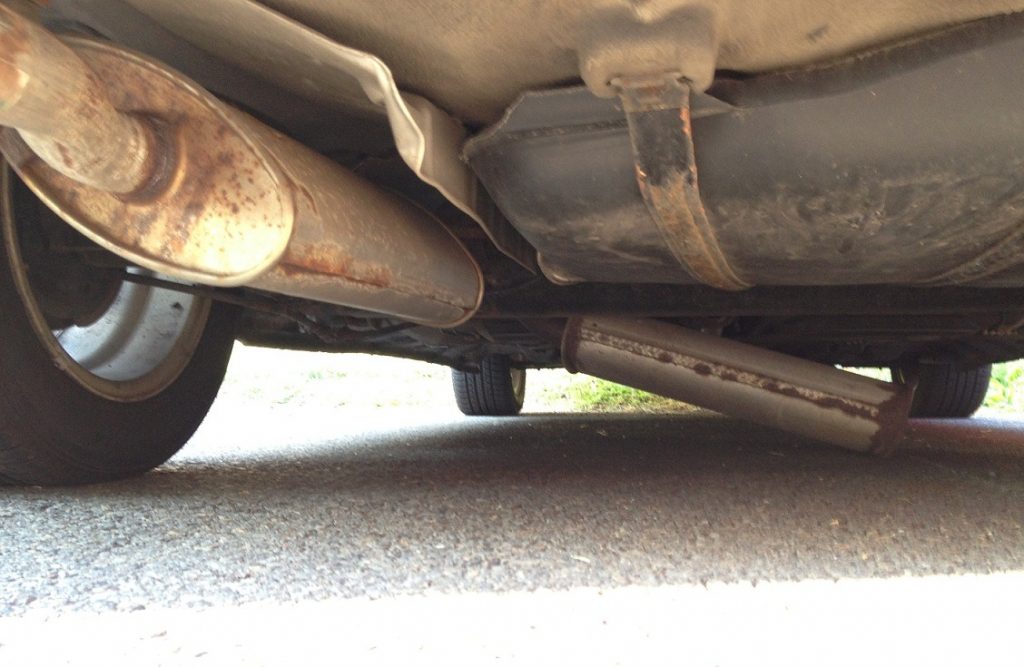 What Happens If My Exhaust Pipe Fell OFF? Motor Spider